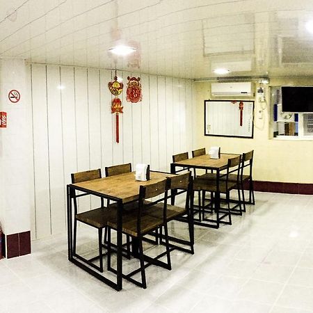 Htinn Yue Tann Hostel Rangum Exterior foto