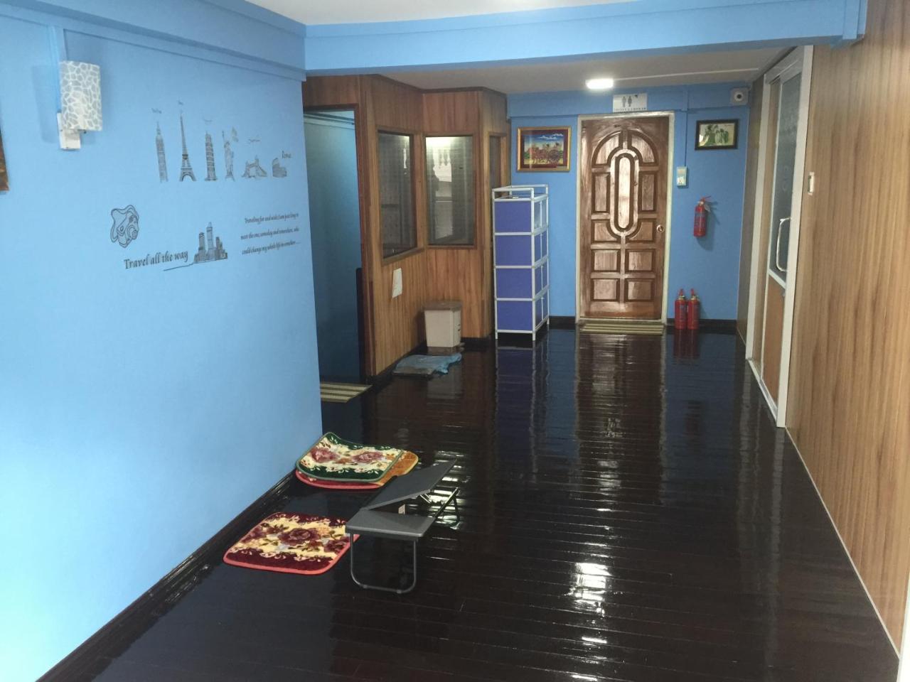 Htinn Yue Tann Hostel Rangum Exterior foto